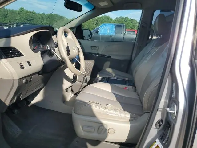 2011 TOYOTA SIENNA LE  