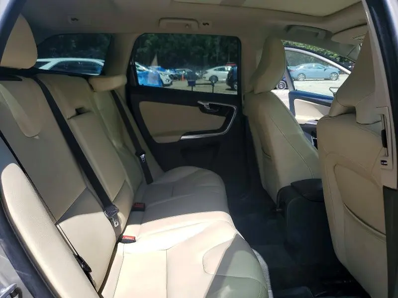 2016 VOLVO XC60 T5 PREMIER  