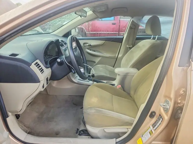 2011 TOYOTA COROLLA LE  