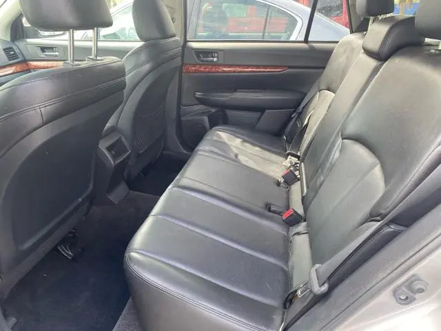 2010 SUBARU OUTBACK 2.5I LIMITED  