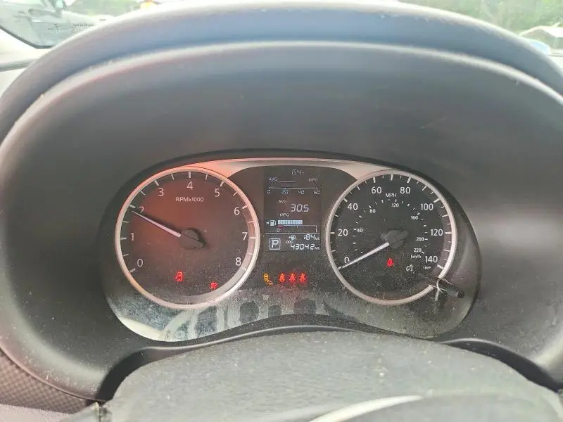 2022 NISSAN KICKS S  