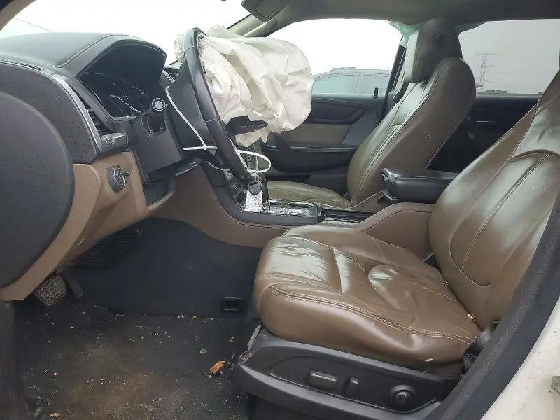 2013 GMC ACADIA SLT-2  