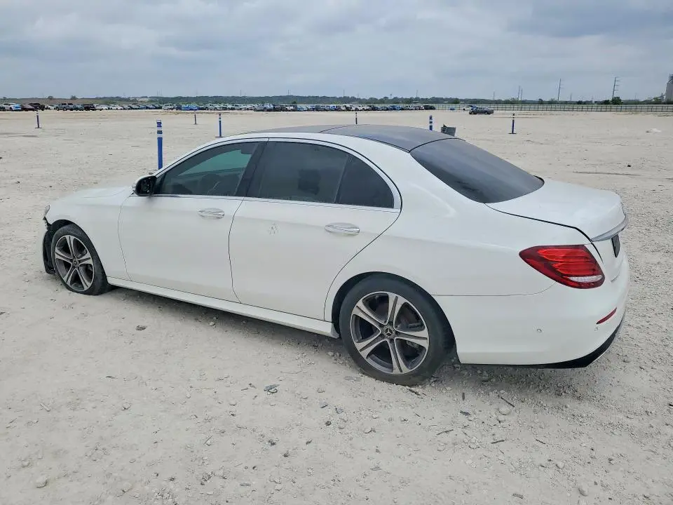 2019 MERCEDES-BENZ E 300  
