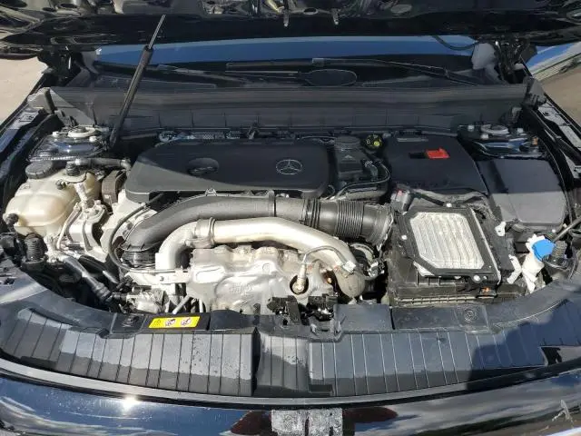 2025 MERCEDES-BENZ GLB 250 4MATIC  