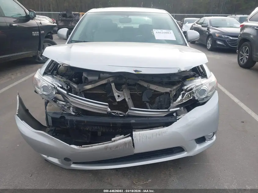 2011 TOYOTA AVALON LIMITED