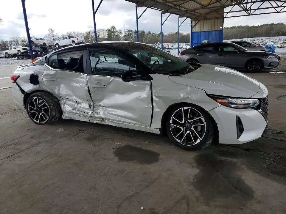 2025 NISSAN SENTRA SR  