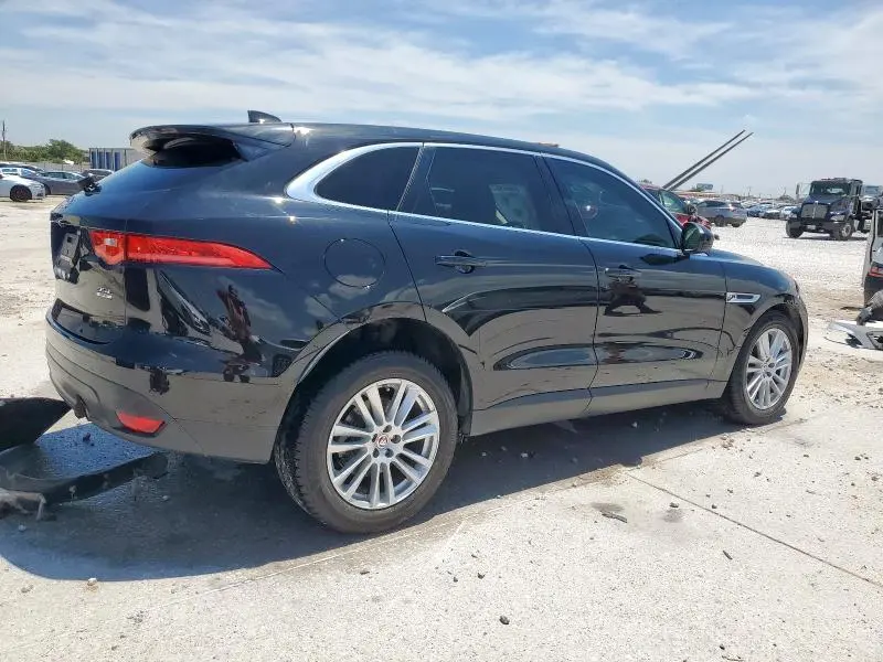 2017 JAGUAR F-PACE PRESTIGE  