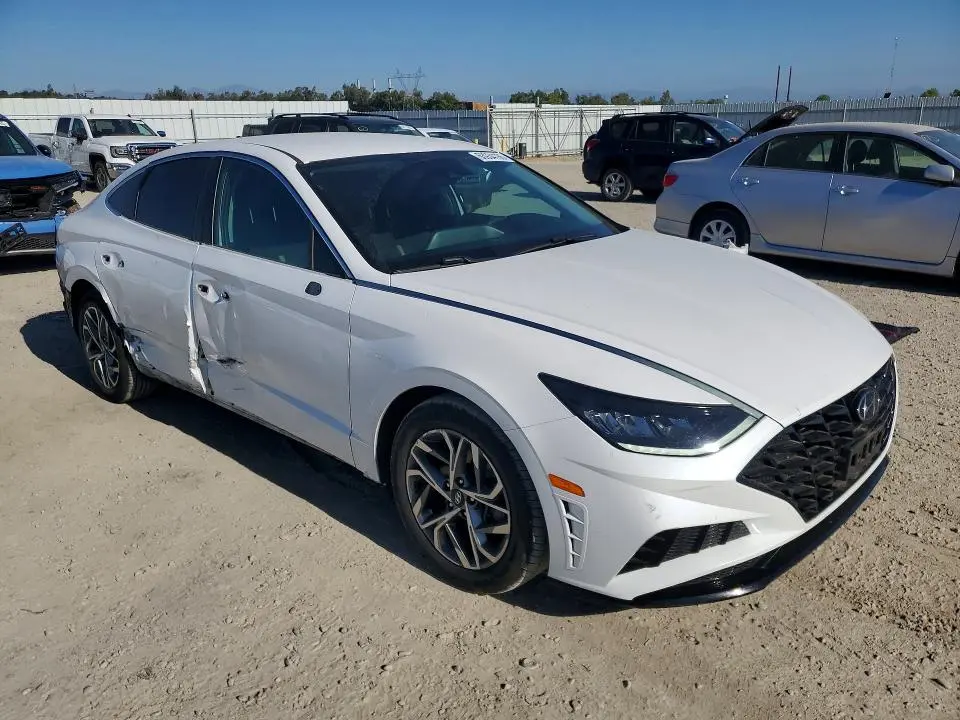 2022 HYUNDAI SONATA SEL  
