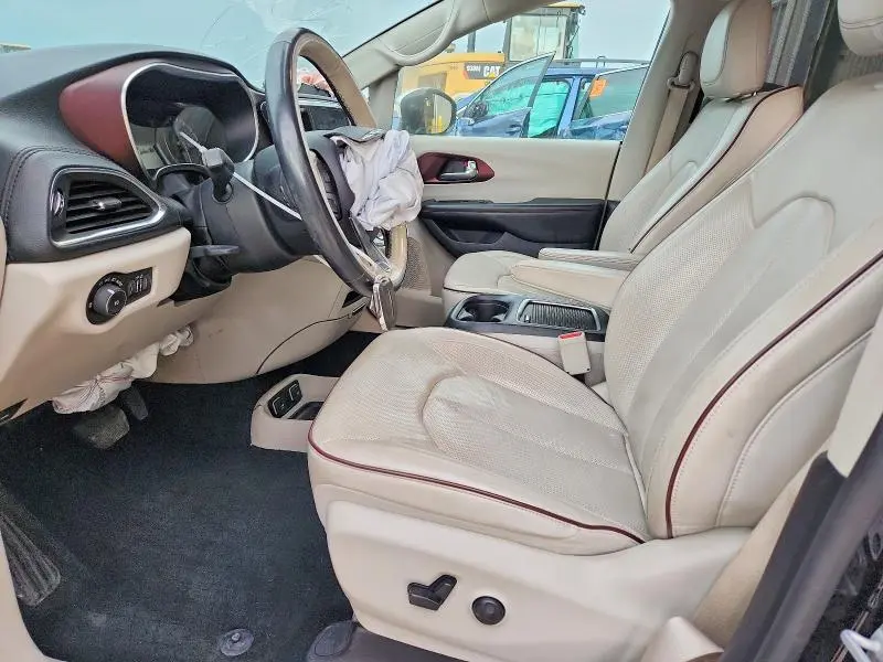 2019 CHRYSLER PACIFICA LIMITED  