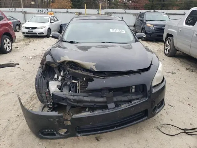 2011 NISSAN MAXIMA S  