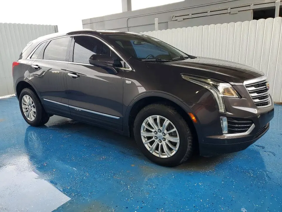 2017 CADILLAC XT5   