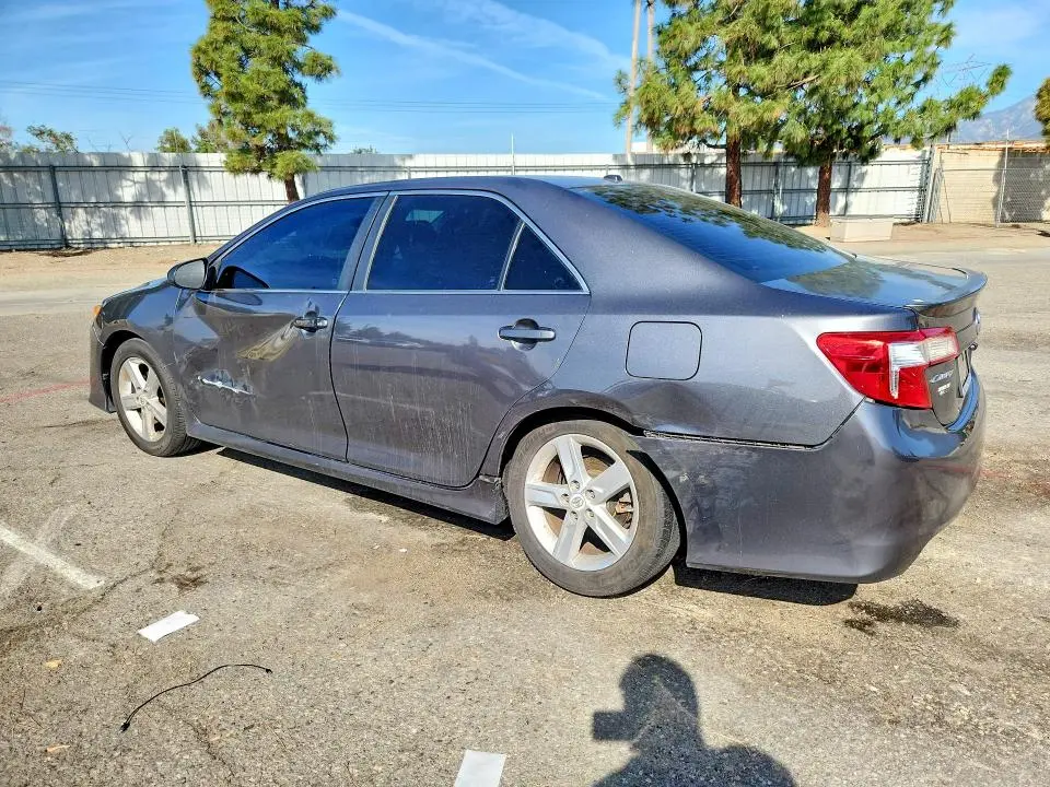 2012 TOYOTA CAMRY SE  