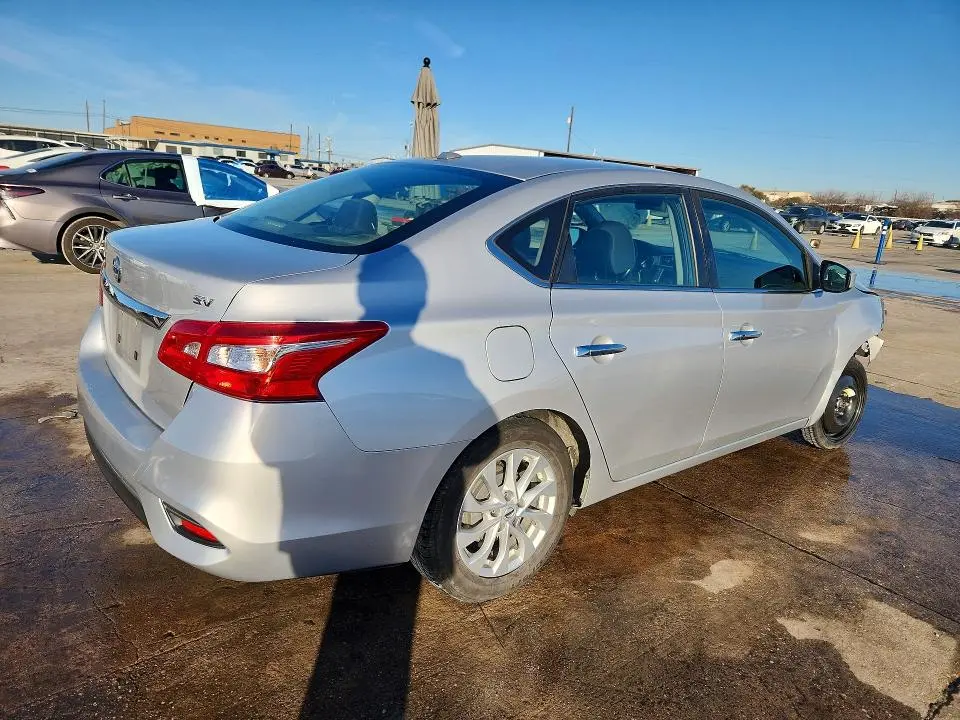 2019 NISSAN SENTRA SV  