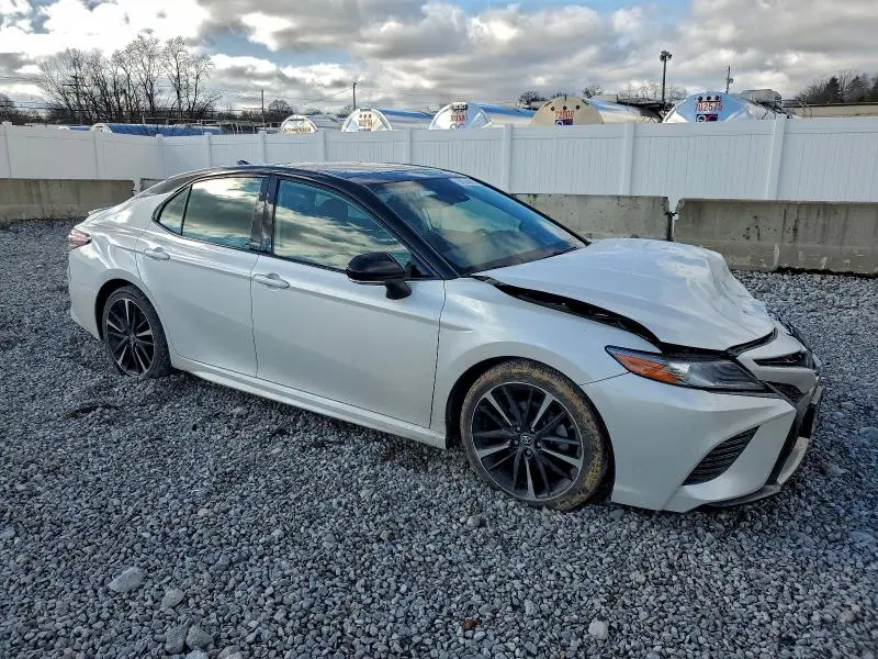 2019 TOYOTA CAMRY XSE  