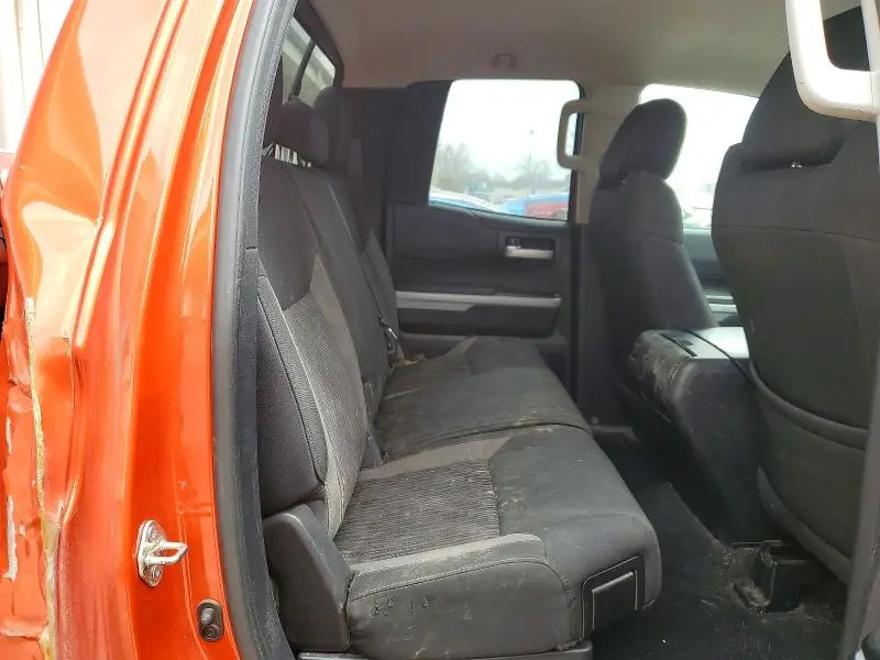 2017 TOYOTA TUNDRA SR5  