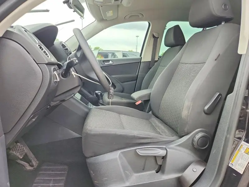 2012 VOLKSWAGEN TIGUAN S  