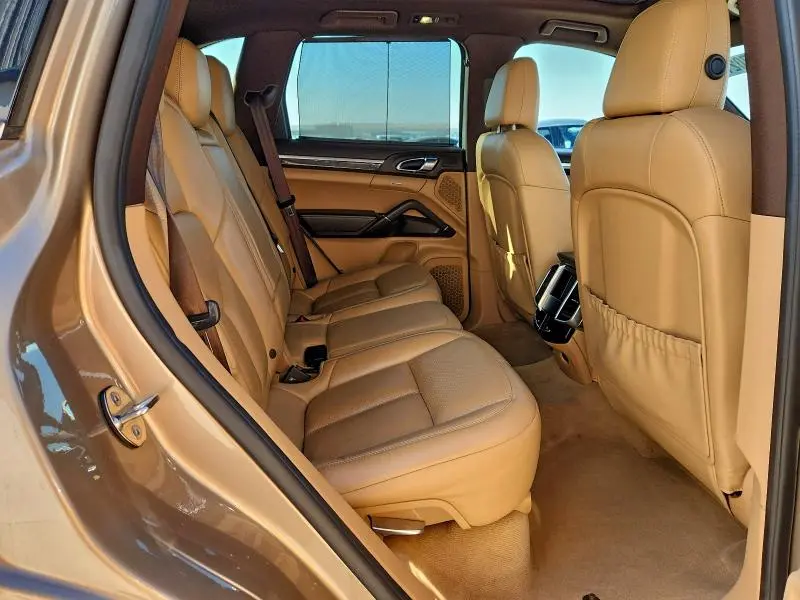 2017 PORSCHE CAYENNE S  