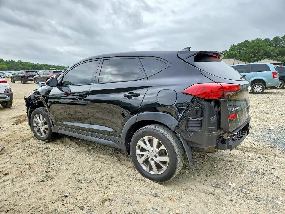 2021 HYUNDAI TUCSON SE  
