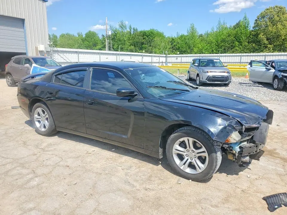 2013 DODGE CHARGER SE  