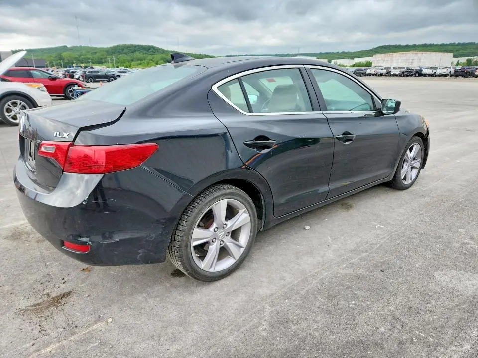 2013 ACURA ILX 20 TECH  