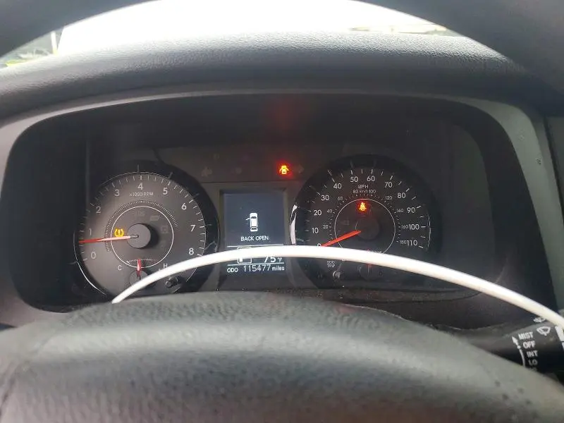 2017 TOYOTA SIENNA LE  