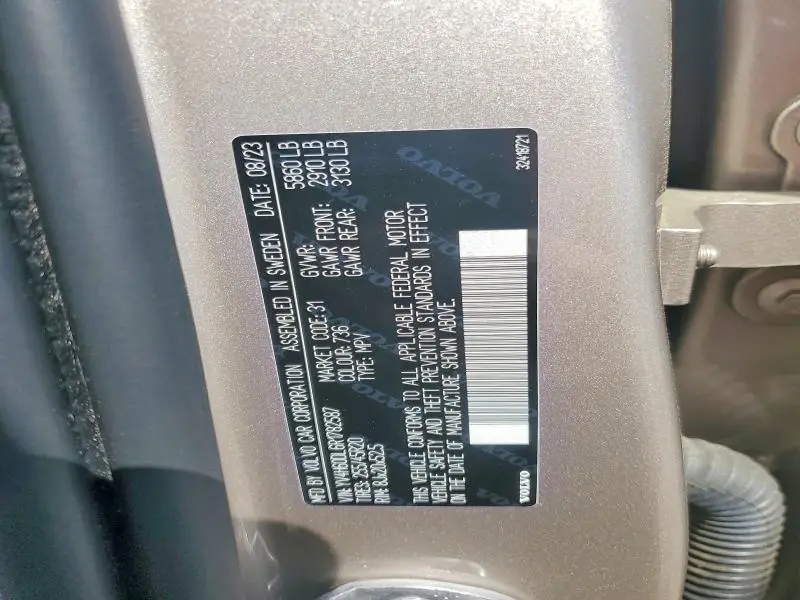 2024 VOLVO XC60 PLUS  