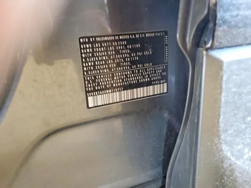 2021 VOLKSWAGEN TIGUAN SE  