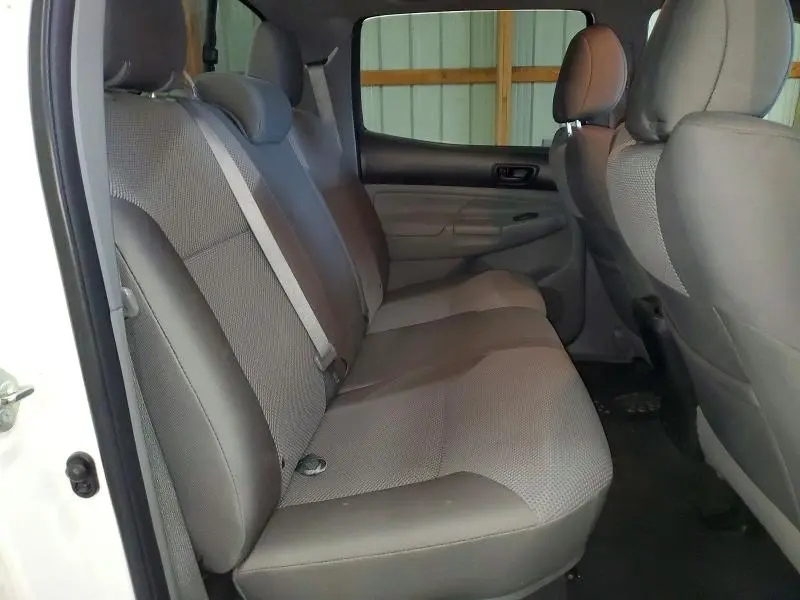 2015 TOYOTA TACOMA V6  