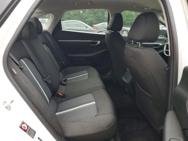 2020 HYUNDAI SONATA SE  