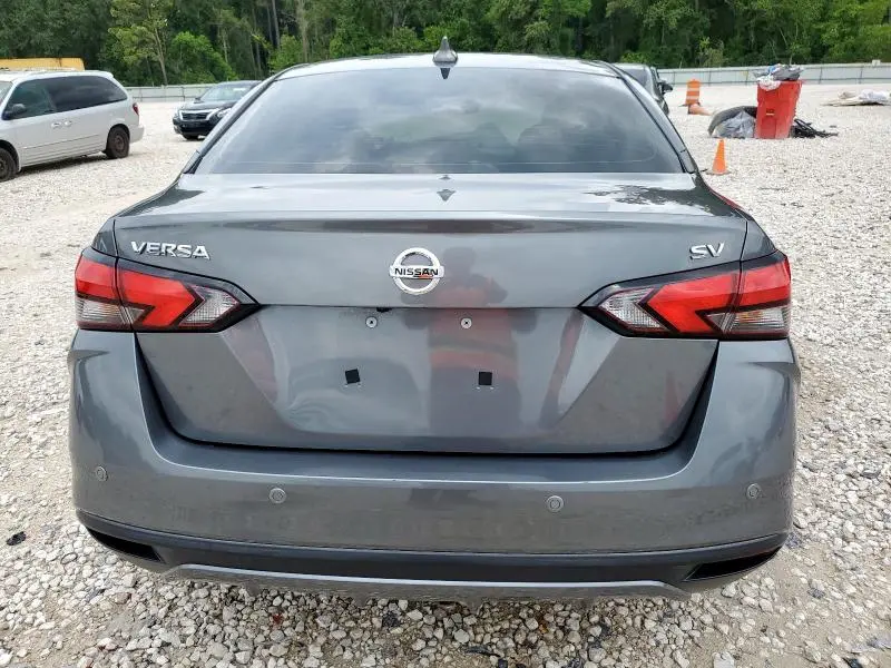 2021 NISSAN VERSA SV  