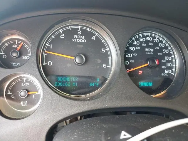 2011 CHEVROLET AVALANCHE LS  