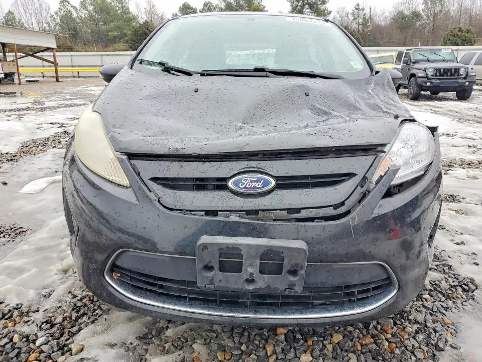 2011 FORD FIESTA SE  