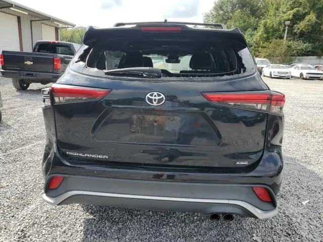 2021 TOYOTA HIGHLANDER XSE  