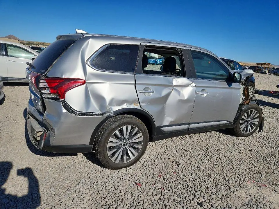 2020 MITSUBISHI OUTLANDER SE  