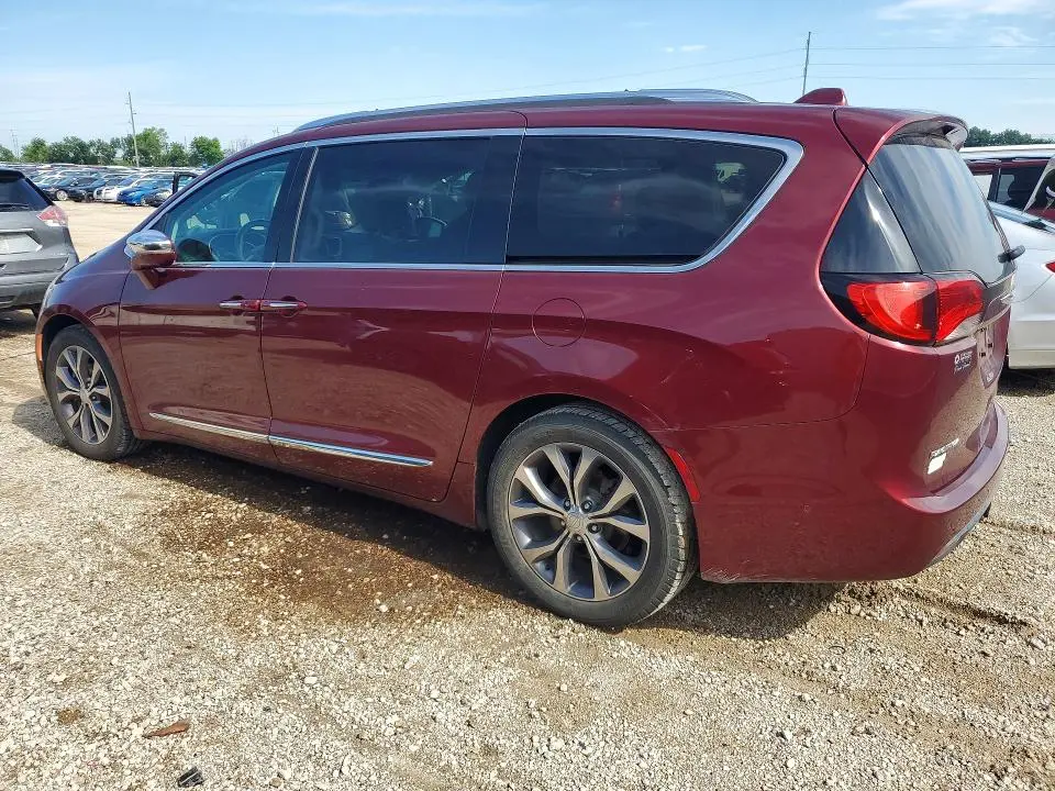 2017 CHRYSLER PACIFICA LIMITED  