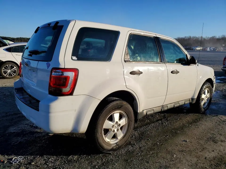 2012 FORD ESCAPE XLS  