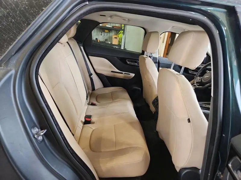 2018 JAGUAR F-PACE PREMIUM  