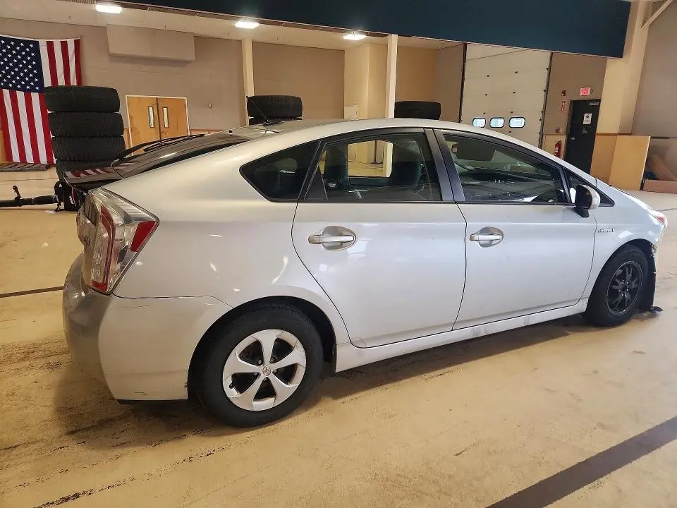 2015 TOYOTA PRIUS FOUR  
