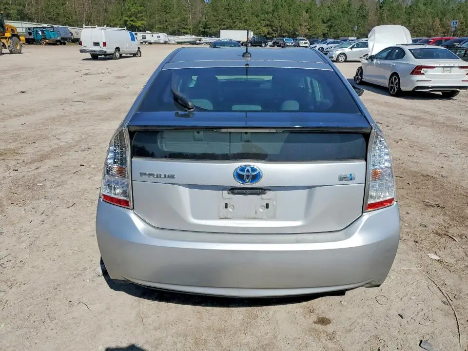2010 TOYOTA PRIUS II  