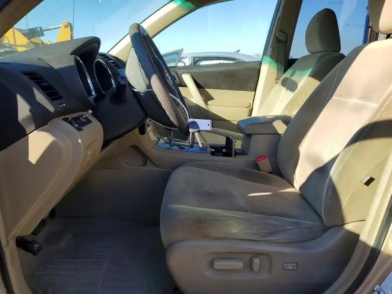 2010 TOYOTA HIGHLANDER   