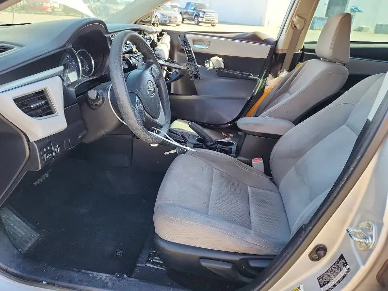 2015 TOYOTA COROLLA LE PLUS  