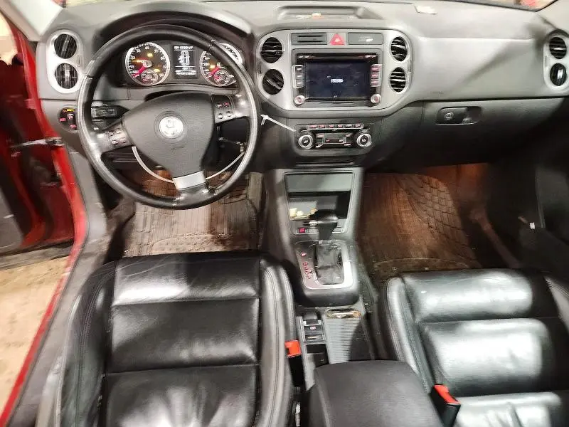 2010 VOLKSWAGEN TIGUAN SE  