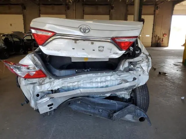 2016 TOYOTA CAMRY LE  
