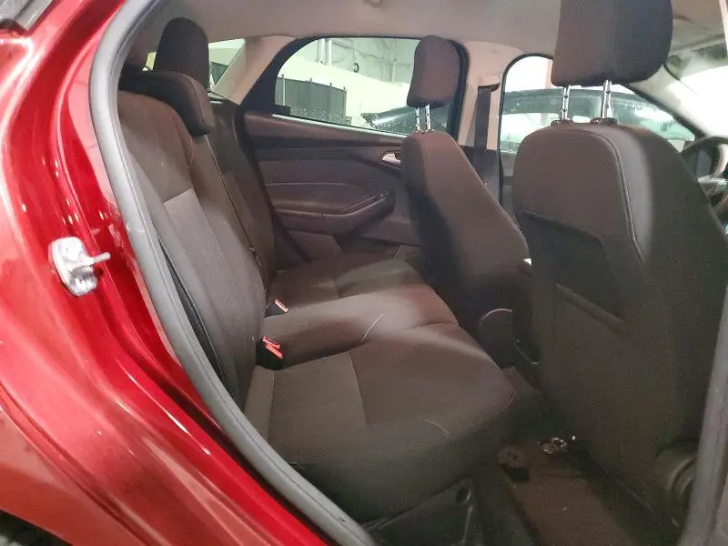2016 FORD FOCUS SE  