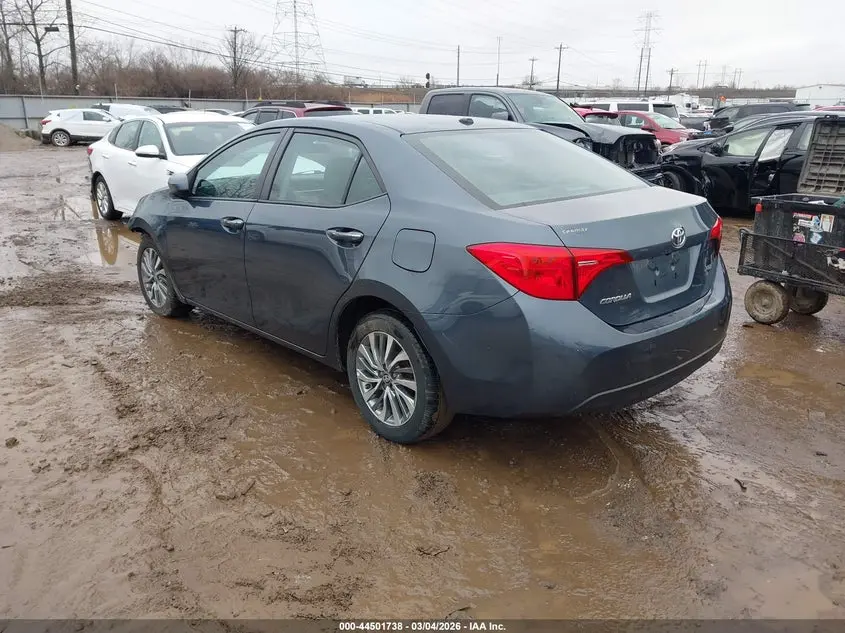 2019 TOYOTA COROLLA XLE
