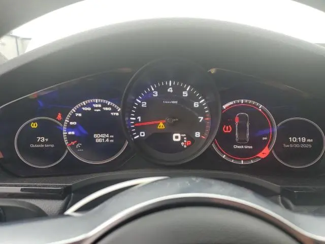 2019 PORSCHE CAYENNE   