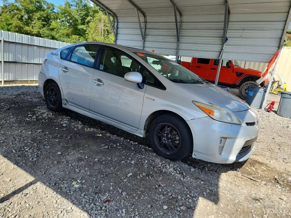 2013 TOYOTA PRIUS THREE  