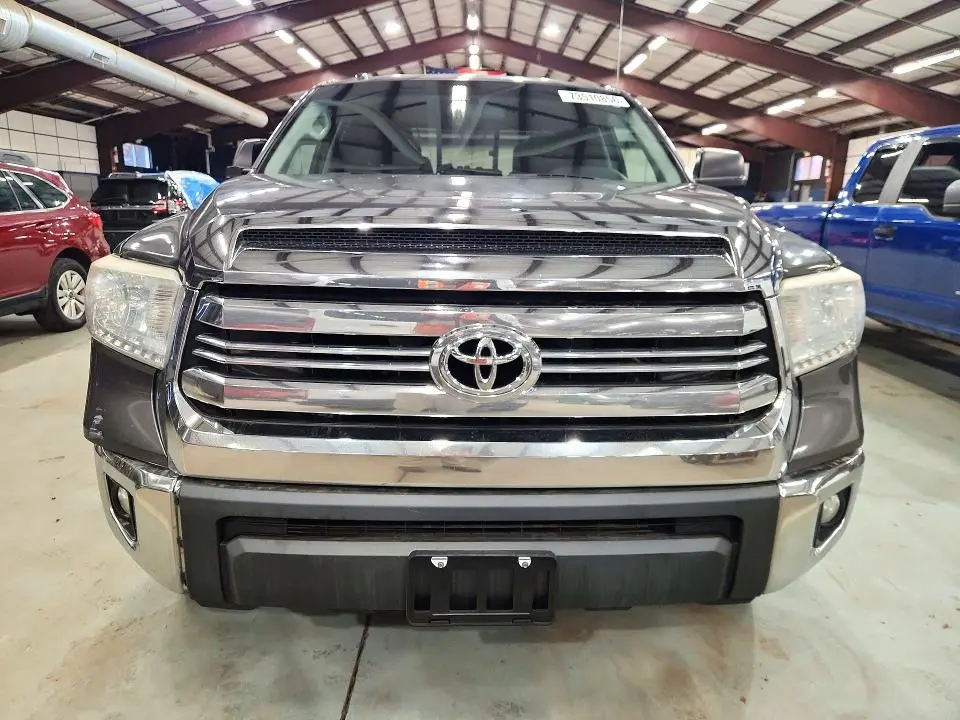 2016 TOYOTA TUNDRA SR5  