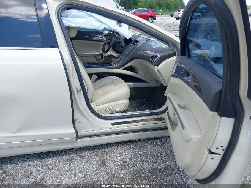 2014 LINCOLN MKZ  