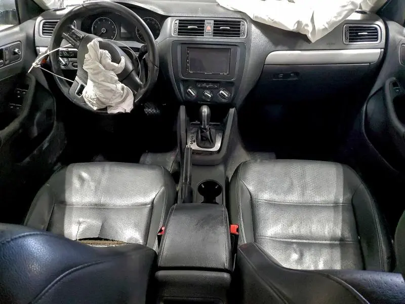 2013 VOLKSWAGEN JETTA SE  